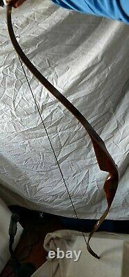 AMF Recurve Bow with String Right Handed 54 Red Wing Hunter 45lbs Draw