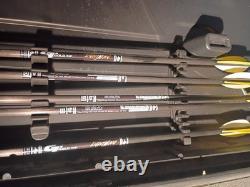 Bear Apprentice 2 with Case/Release and 5 Carbon Fiber Gold Tip Arrows/Nice