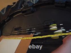 Bear Apprentice 2 with Case/Release and 5 Carbon Fiber Gold Tip Arrows/Nice