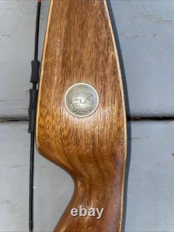 Bear Archery 58 Grizzly Recurve Bow Multi-Color, Right-Handed (AFT2086145)