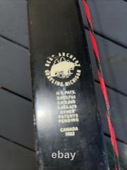 Bear Archery 58 Grizzly Recurve Bow Multi-Color, Right-Handed (AFT2086145)