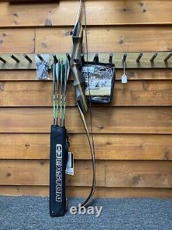 Bear Archery Wolverine take down 62 Recurve Bow Right Hand 40LB DELUXE PACKAGE