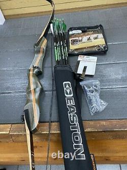 Bear Archery Wolverine take down 62 Recurve Bow Right Hand 50LB DELUXE PACKAGE