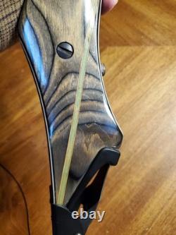 Bear B Handle Custom Kodiak Gainesville Green Stripe Takedown Bow Riser #B-6356