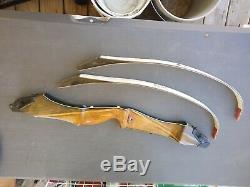 Bear Wood Vintage Kodiak Takedown C riser withWhite 35# 3 limbs Serial #17XX