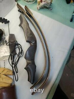 Bob Lee Signature Take Down Recurve Bow RH 63# With Quiver Good Condition