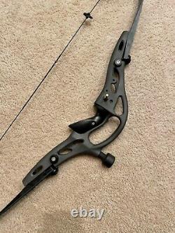 Border Recurve Tempest Riser with CV9 limbs