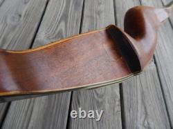 C. 1968 BEAR Kodiak Hunter RECURVE RH BOW 60 48# Excellent original