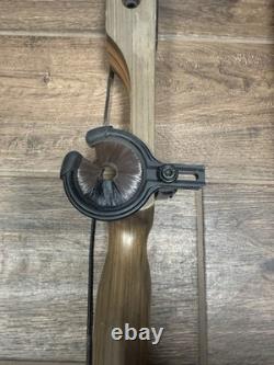 Fleetwood Archery Monarchy Recurve Bow 62 40lbs PSA Lot 19 Arrows