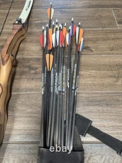 Fleetwood Archery Monarchy Recurve Bow 62 40lbs PSA Lot 19 Arrows