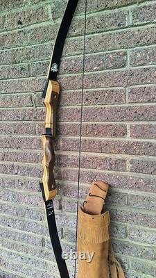 Fleetwood Monarch 62 Takedown Recurve Bow-40lb With Suede Leather Back Quiver