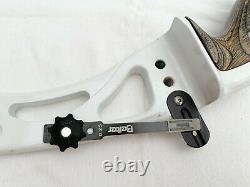 Hoyt GMX 25 Archery Recurve Riser Right Handed White With Jager Grip