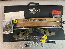 Hoyt Satori 21 RH Wilderness Riser with Medium Maple Limbs