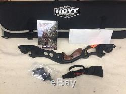 Hoyt Satori Recurve Bow 17 Riser RH New in Box