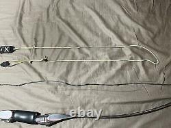 Longbow Takedown Black Widow Bow Right Handed