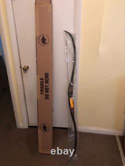 New In Box Bear Archery Grizzly 58 35# Right Handed Recurve Bow AFT2086135