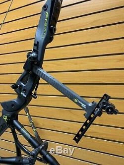 STUNNING NEW Win & Win Olympic Recurve Setup TFT-G Riser with 40# NS-G Limbs