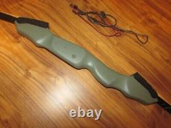 Samick Sage 60 Takedown Recurve Bow & String, 45lb. @ 28, Camo'd, Good Cond