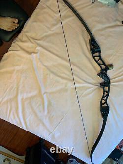 Title holderrecurve bare bow 45lb R/H 72 inch competition bow