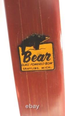 VINTAGE 1950'S BEAR GRIZZLY GLASS POWERED BOW 45# 62 FA156 With STORAGE SLEEVE