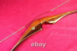 VINTAGE1964 FRED BEAR KODIAK MAGNUM Recurve Bow. Rt. Hand, 52 AMO 45 lbs. Mi