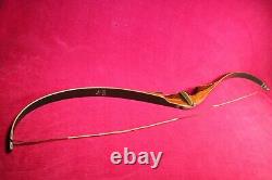 VINTAGE1964 FRED BEAR KODIAK MAGNUM Recurve Bow. Rt. Hand, 52 AMO 45 lbs. Mi