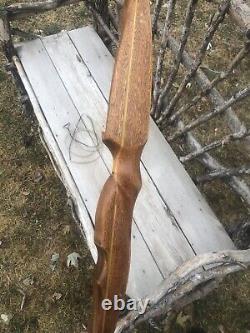Very Rare! Vintage GAT Recurve Archery Bow 35# 68 Right Handed With String