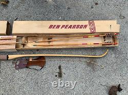 Vintage 60 Ben Pearson Hickory Recurve Bow Cedar Arrows Training Teenage Set