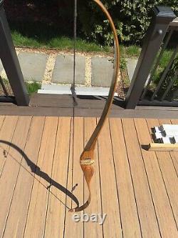 Vintage Bear Grizzly Right Hand Draw Recurve Bow 58 APO 60#