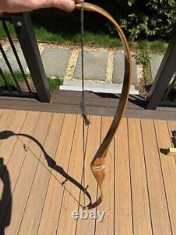 Vintage Bear Grizzly Right Hand Draw Recurve Bow 58 APO 60#