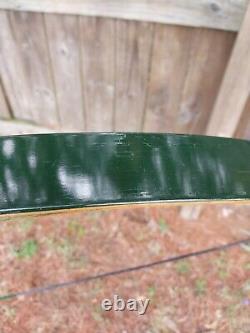 Vintage Bear Kodiak Magnum Recurve Bow Glass Powered 52 50# Right Hand Green