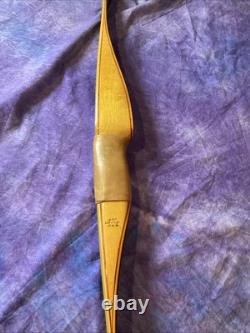 Vintage Bear Kodiak Recurve 1955 Bow Standing Bear 68. 42# Amazing Bow
