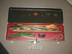 Vintage Bear Minuteman Take Down Recurve Bow RIGHTY + Case and 29 Arrows