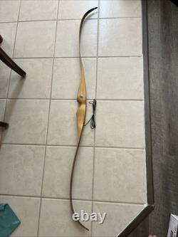 Vintage Bear RECURVE BOW Model BLACK BEAR Mint Condition