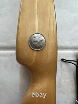 Vintage Bear RECURVE BOW Model BLACK BEAR Mint Condition