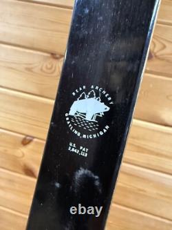 Vintage Bear Super Magnum 48 Recurve Bow RH 50# Lb black red stripe Fascor