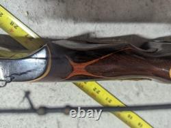 Vintage Damon Howatt Hunter Recurve Bow 45# @ 28