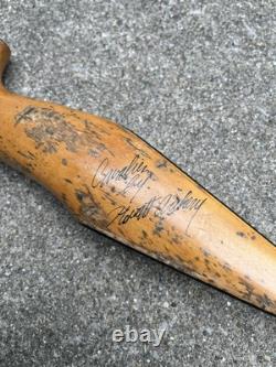 Vintage Damon Howatt Recurve Bow Hunting 4755 62 Cavalier