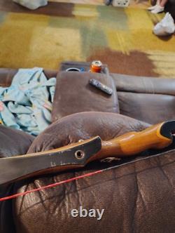Vintage Damon howatt hunter 70 lb recurve bow string is shootable will need be
