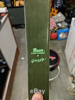 Vintage Grizzly Bear glass powered recurve bow 52 inches Canada 1953 (Patented)