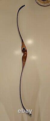 Vintage Shakespeare Archery Recurve Bow / 52 50# K42149T/ Sierra Model X-18